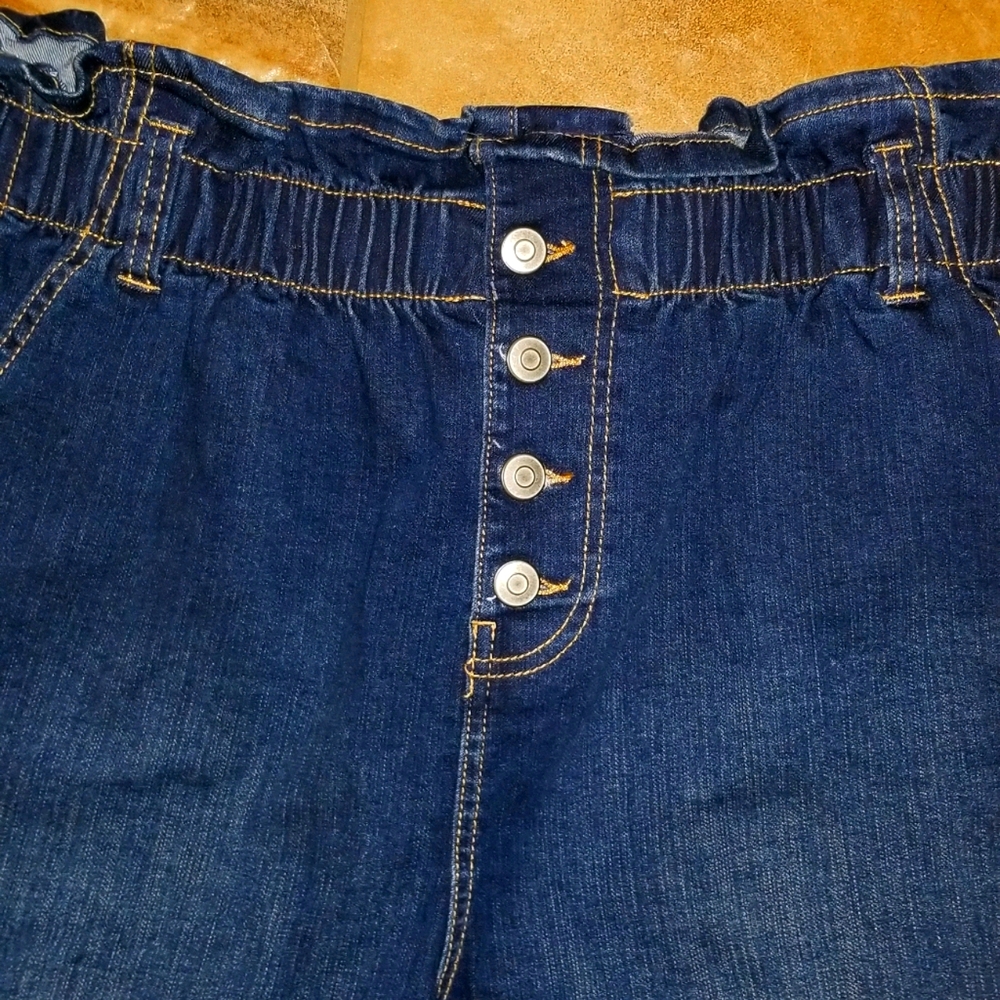 Ultra high waist paperbag shorts - Picture 2 of 5